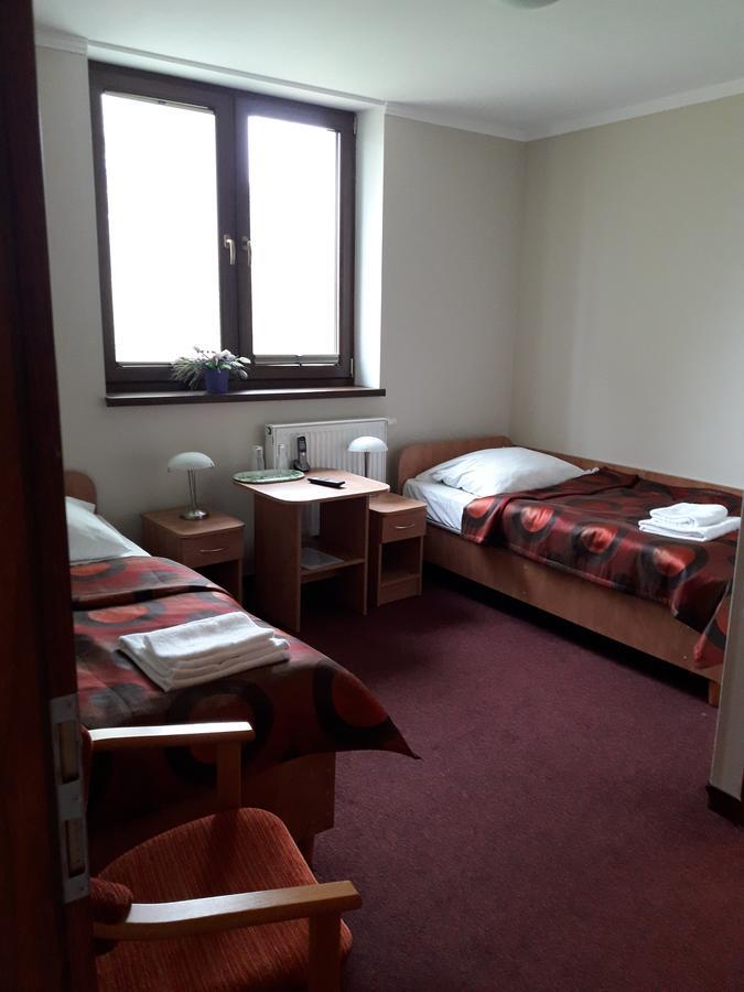 Hotel Paola Кутно Экстерьер фото