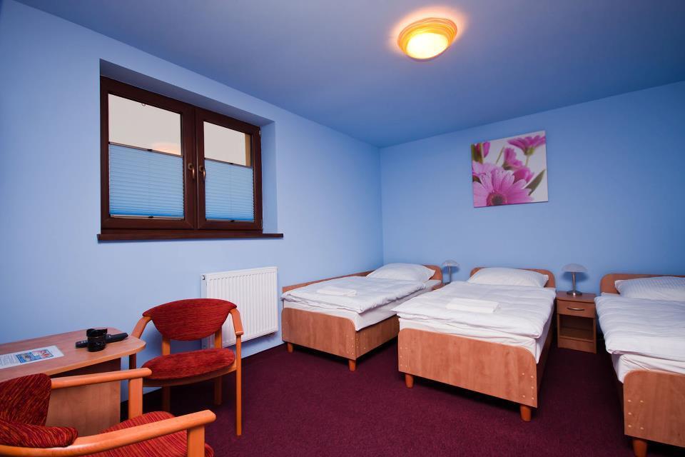 Hotel Paola Кутно Экстерьер фото