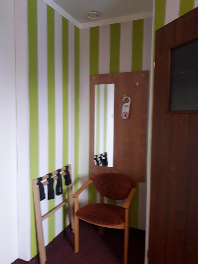 Hotel Paola Кутно Экстерьер фото
